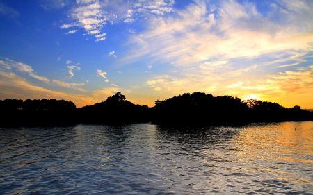 南湾湖景